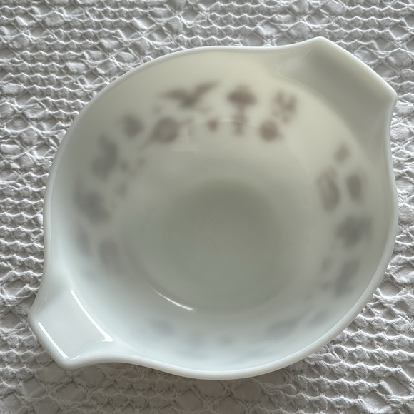 Vintage Pyrex "Early American" Cinderella Mixing Bowl #443 2.5 Quart Dish - Picture 2 of 5